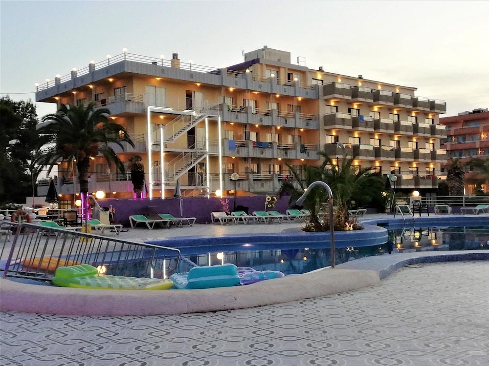 Bj Bei Juan Hostal S'Illot  Luaran gambar
