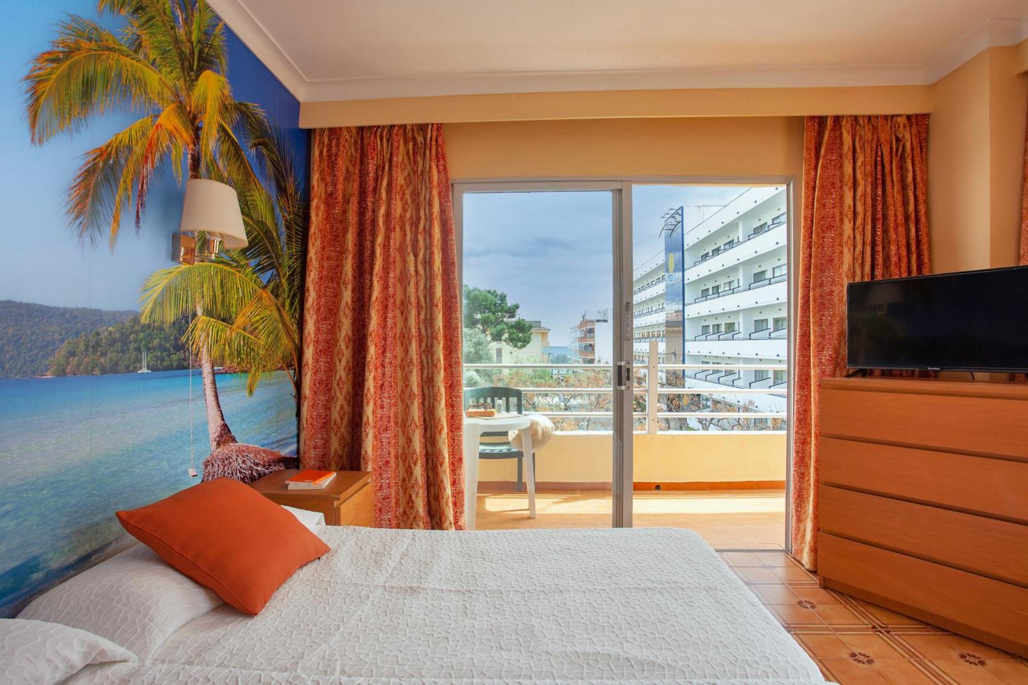 Bj Bei Juan Hostal S'Illot  Luaran gambar